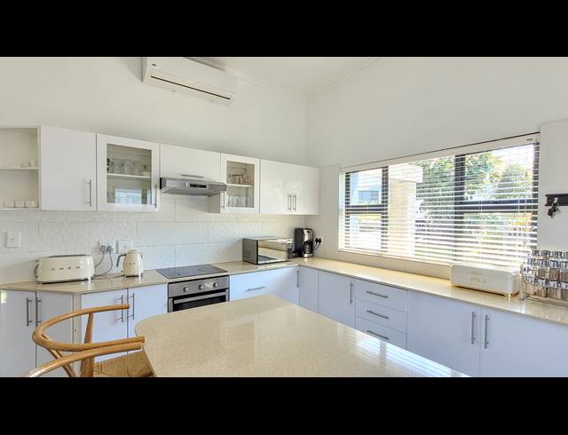 4 BEDROOM HOUSE FOR SALE IN PALM LAKES ESTATE